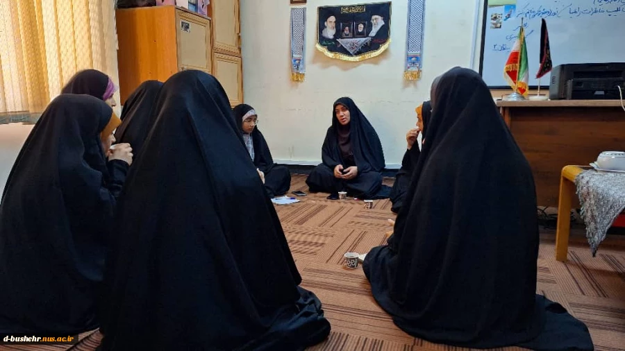 نشست رئیس اداره امورفرهنگی با اعضای کانون بسیج دانشجویی آموزشکده ملی مهارت دختران بوشهر پیرامون برنامه های دهه کرامت برگزار شد 4