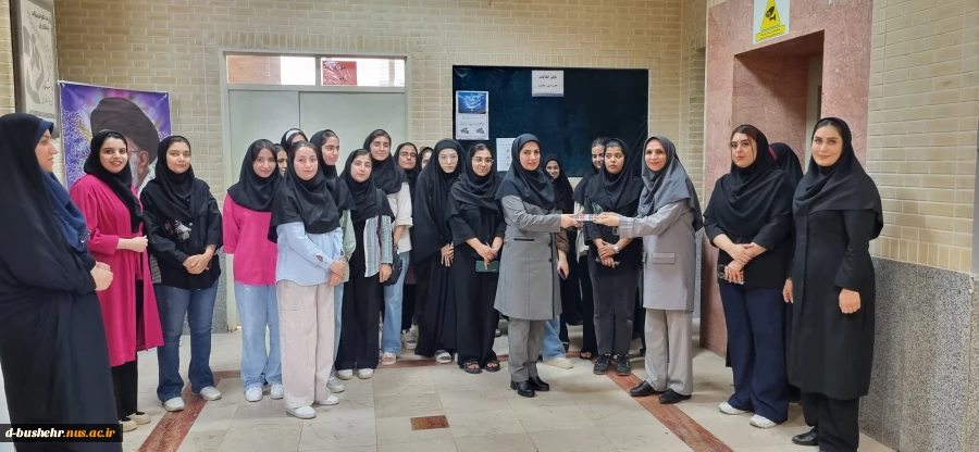 حضور سرپرست آموزشکده ملی مهارت دختران بوشهر در کارگاه آموزشی کتابخانه های هوش مصنوعی در پایتون و تقدیر از مهندس رقیه داودی 3